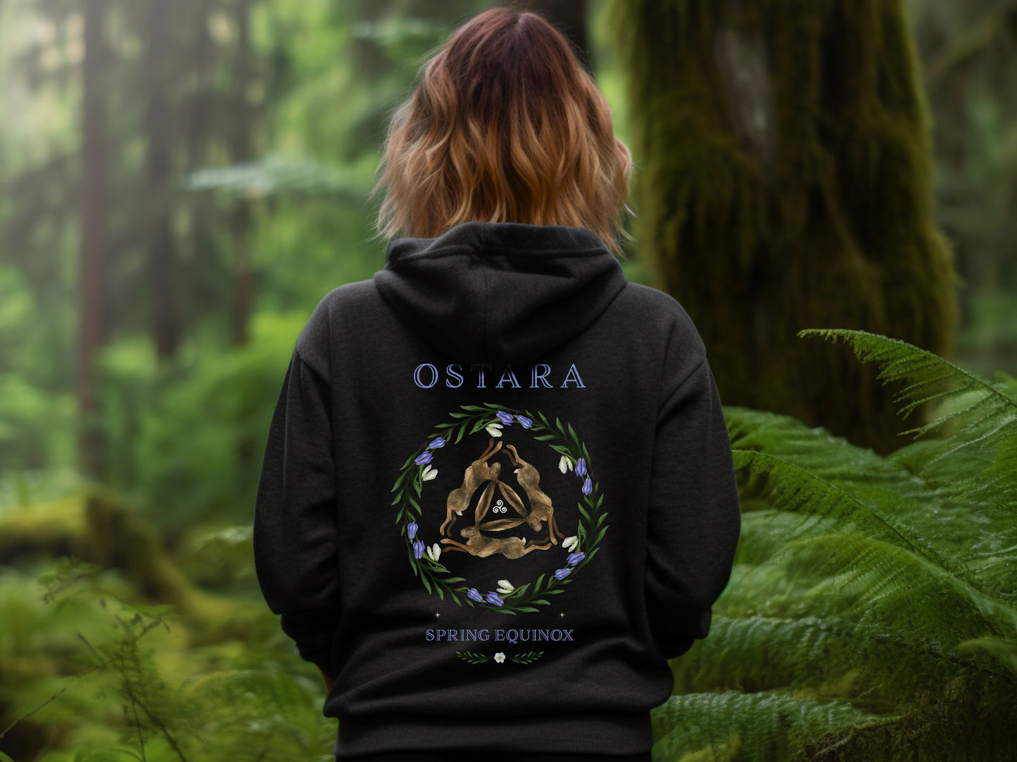 Ostara Hoodie in black