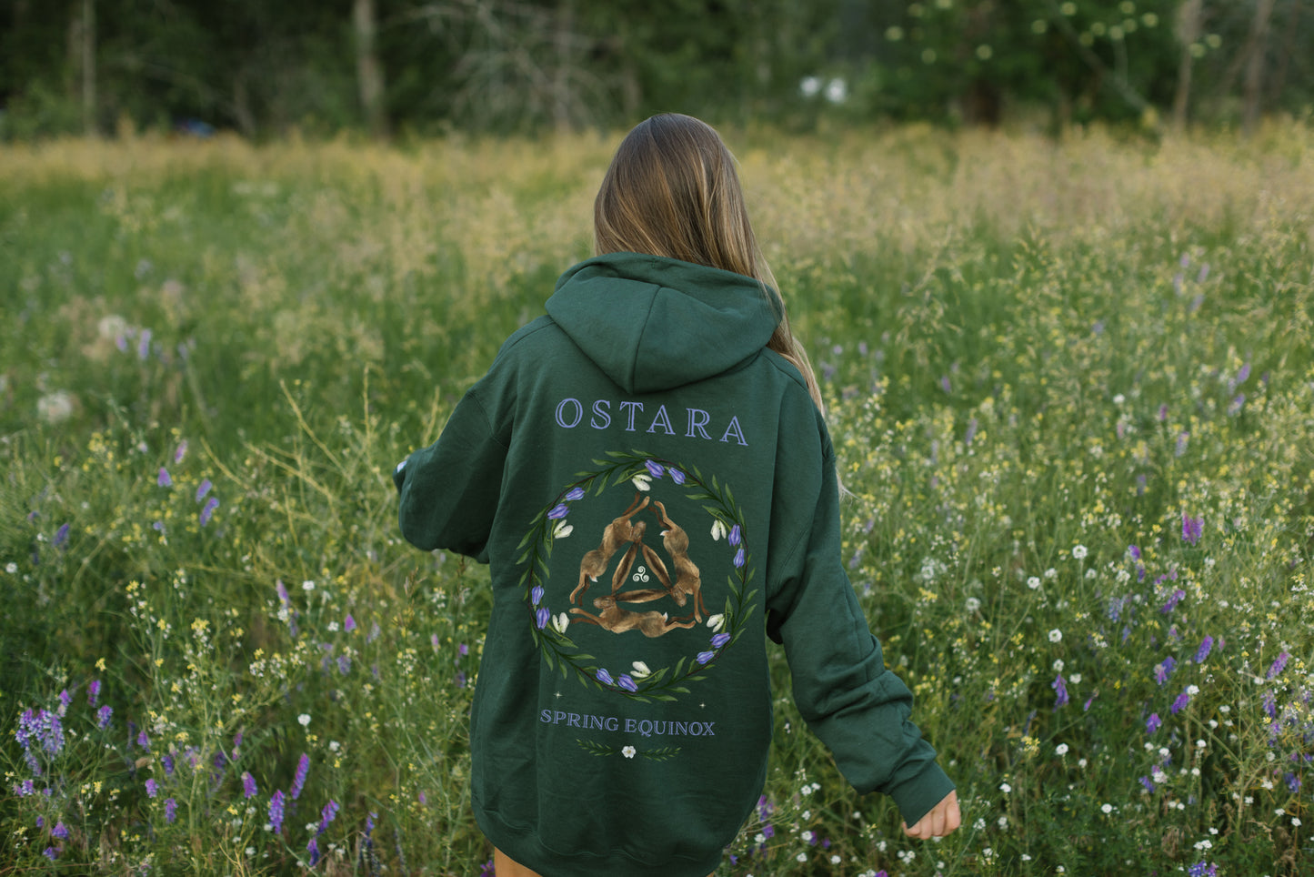 Ostara Hoodie in forest