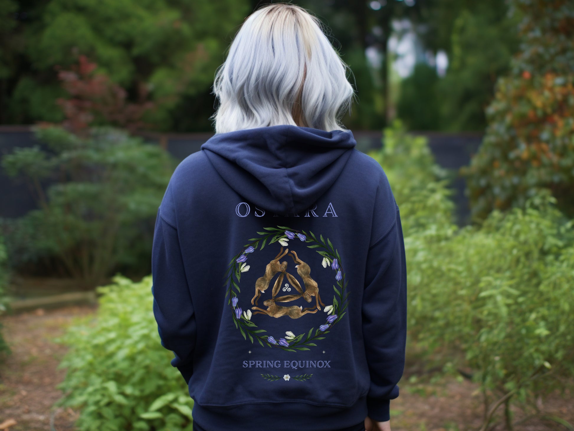 Ostara Hoodie in navy