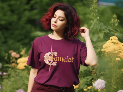 Camelot T-shirt in Maroon