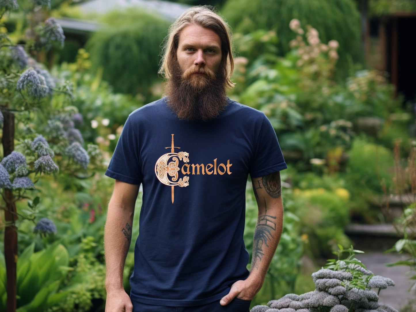 Camelot T-shirt in Navy